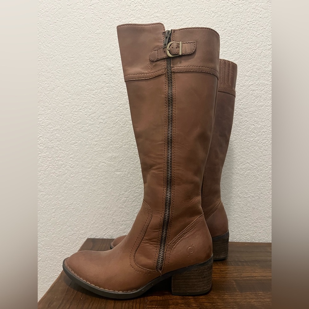 BORN brown tall leather boot - Picture 2 of 6
